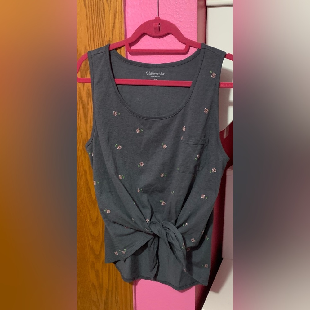 EUC. Rebellious One Brand. Tie Front Tank Top. Size XL.